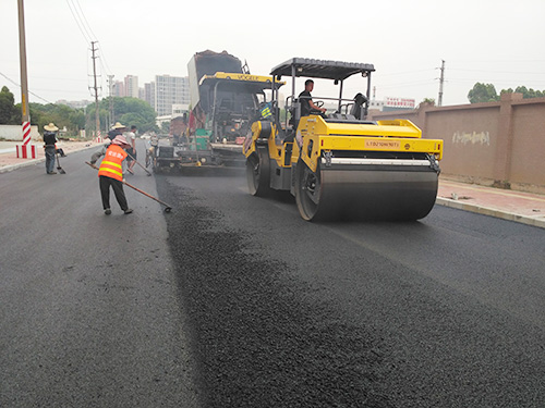 艺展北路施工现场