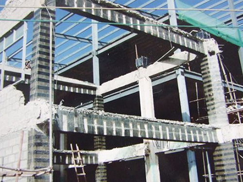 如何理解采用建筑加固补强技术来延长旧建筑寿命？