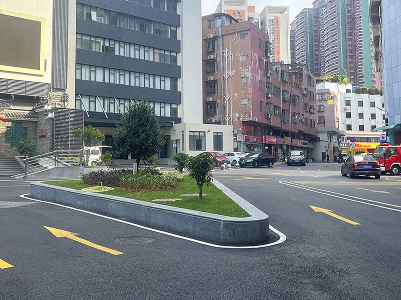 榕树广场改造后2 